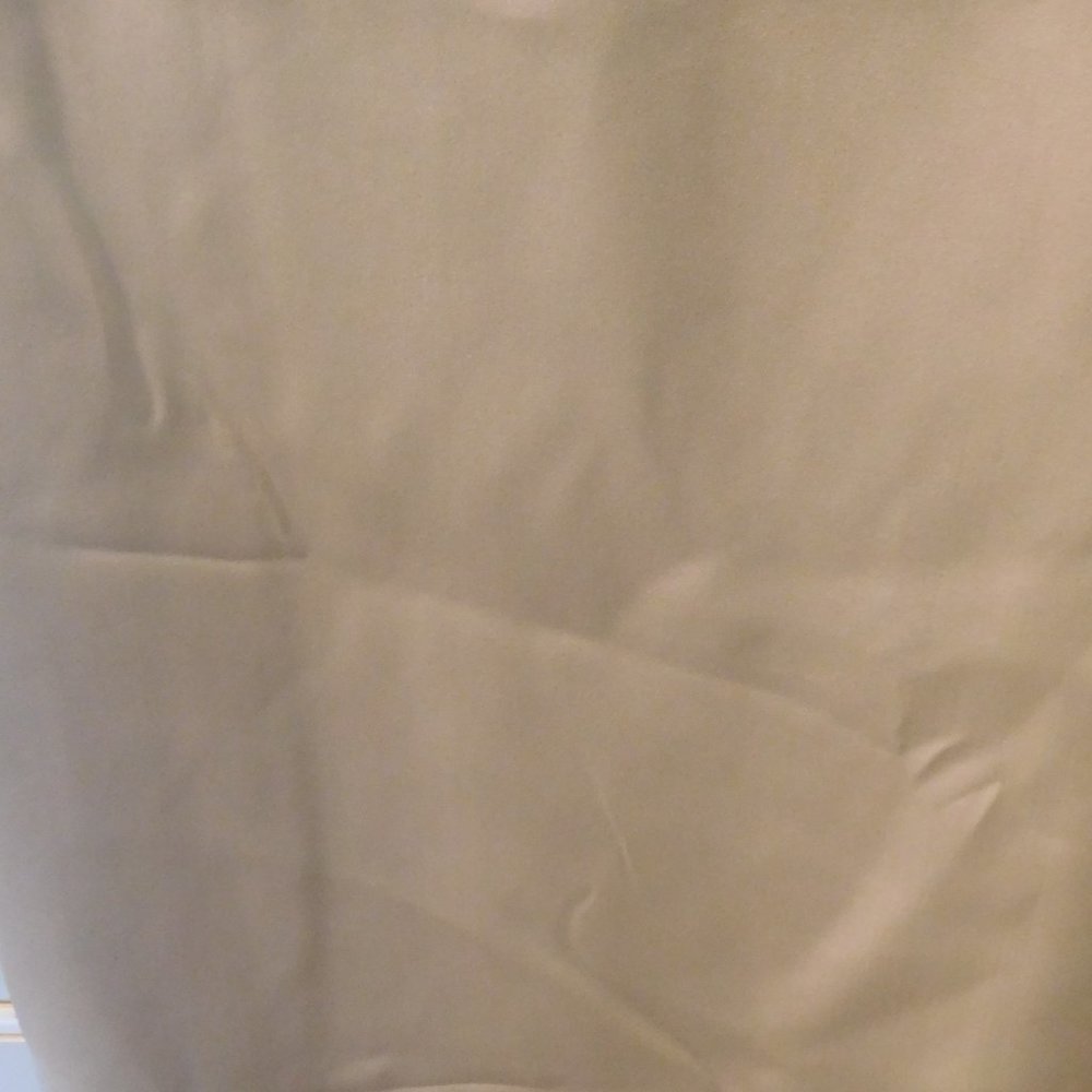 Drapes - Picture 2 of 5